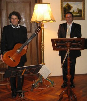 Reza Najfar (Flöte), Alexander Swete (Gitarre)